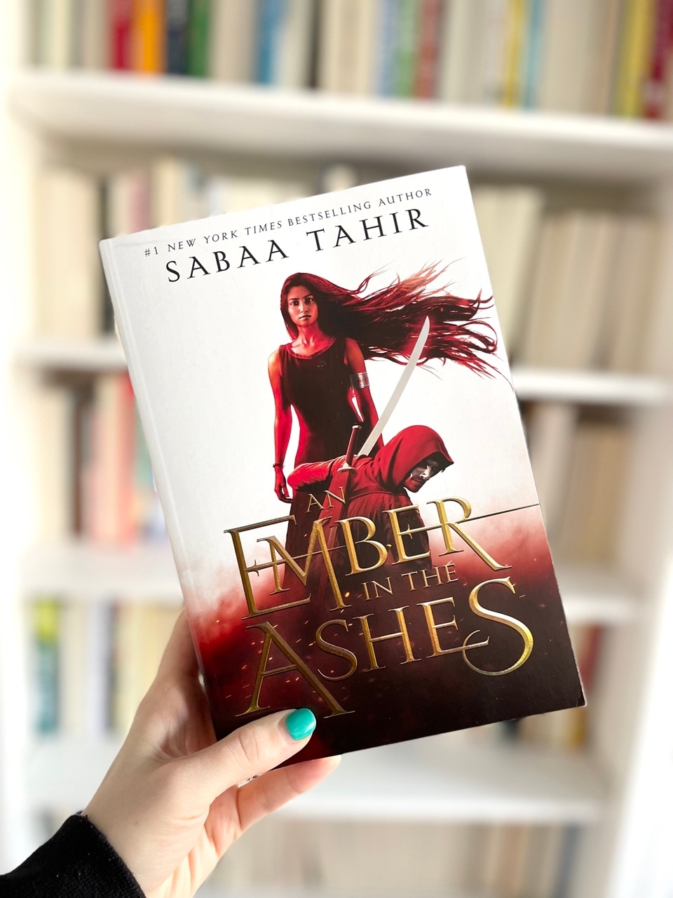 Front cover of the fantasy romance novel An Ember in the Ashes by Sabaa Tahir